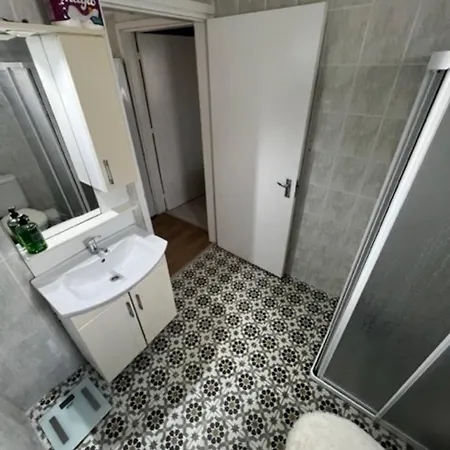 Apartment Center 3 150 M To Kyrenia (Northern Cyprus)